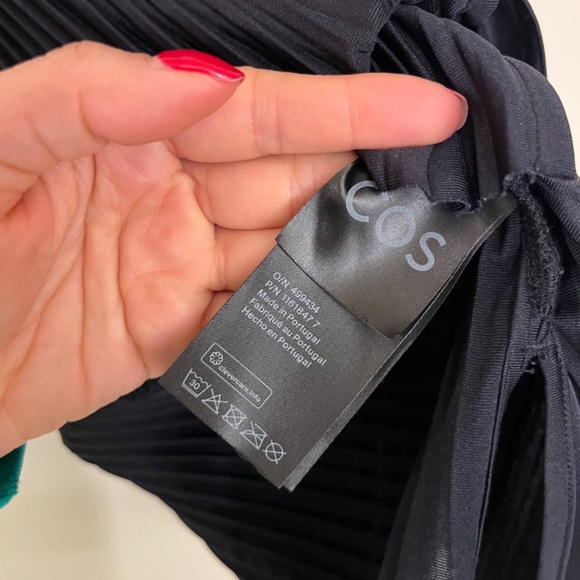 COS pleated navy tank blouse size M - Picture 7 of 7